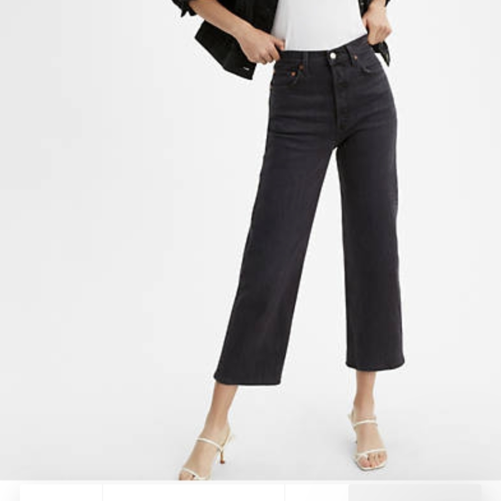 Levi's Ribcage Straight ankle jeans